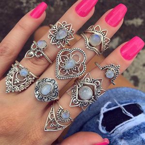 9 -stcs/ set ringen voor vrouwen zilveren kleur witte edelsteen punk bohemia stijl kroon ster metaal Halloween vintage damesring