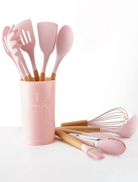 9pcsSet Wood Pink Wood Hand Silicona Utensil Utensil Herramientas de cocina Funnal Spoon Food Clip Pincel Spatula Egg Aterter T22258914