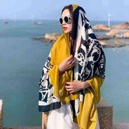 9Y0W Estilo de otoño Temperamento de verano Viaje versátil Jacquard Elegante deformación rectangular Bufanda de seda para mujeres