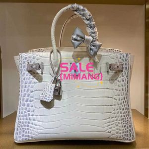 Un sac à main à motifs de crocodile haut de gamme de Birknns Sac haut de gamme pour les femmes en 2024 Nouveau portable Himalayan blanc incrusté diamant grand T05U