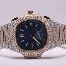 Une montre Hip Hop diamant cultivée chronographique avec des VV Clarity for Men in Stainls Steel Ajoutez une touche attrayante à votre poignet