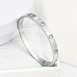 Een klassieke sterling bangle armbanden voor vrouwen kleine pols met bedels trendy zilver kristal diamant groothandel sieraden luxe gouden sieraden ontwerper bangle chirstma