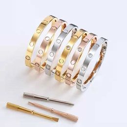 Un diseñador C arter Pulseras Carta Brazalete Pulsera Tornillo Titanio Acero Brazalete Tornillos Brazaletes Para Mujeres Diseñadores de lujo Destornillador Pulseras de diseño Hombres 406E