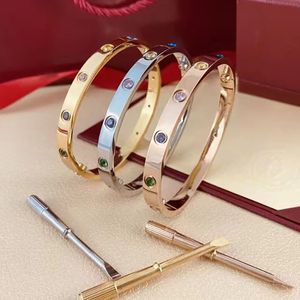 Un designer Cartres Bracelet tournevis bracelet pour femme or amour designer luxe arc-en-ciel diamant anti-transpiration anti-allergie ne se décolore jamais bracelet en argent 14 carats