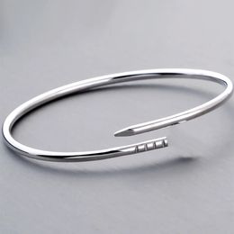 Een ontwerper Cartres luxe armband 3 mm dunnere nagel mode unisex manchet paar Bangle goud 18k gouden sieraden Valentijnsdag geschenk DMUI