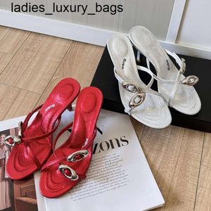 A Designer High Heels Chaussures Femme Brand Fashion Week Talons Chaussures Lana Slippers Red Blanc Multicolor Madames Sexy Talons Femme Talons de mariage Chaussures robes