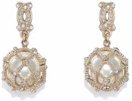 A dita ch tachuelas de perlas 5A La más alta calidad de mostrador diamantes legers antialérgicos tachuelas pendientes de mujer diseñador r moda retro br8127207