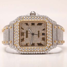 Un reloj fantástico con cierre oculto hecho de acero de manchas y diamantes naturales que te da un estilo único con claridad VVS