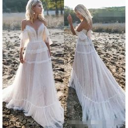 A Lace 2020 Vintage Robes Country Line Patchwork Tulle Spaghetti Stracles à manches courtes épaule Robe nuptiale de mariage