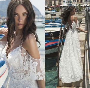 Une ligne Boho Beach robes de mariée 2019 bretelles spaghetti dentelle appliquée tulle robes de mariée longueur de plancher dos nu robes sexy de mari￩e