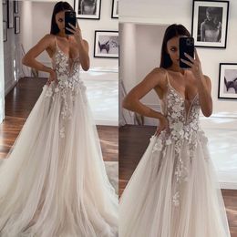 Une ligne robes vintage pour les perles de mariée spaghetti appliques robe de mariée en tulle