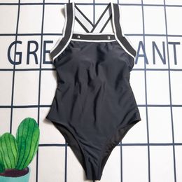 Een eendelig zwempak luxe dames bikini sexy mode dames badmode strand badkleding met letters driehoek