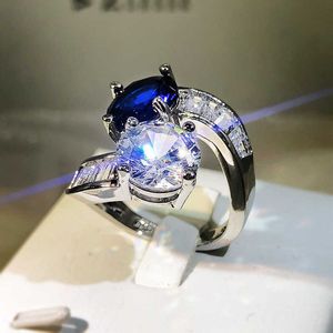 Een saffieren ring met een ring, met onregelmatige geometrische kristallen, geschikt voor damesringen, uitgerust met diamanten, een nieuw verlovingscadeau voor de bruiloft van 2022 Z0327
