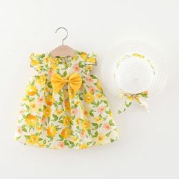 Un juego de doce de vestidos de vestidos y chicas de verano con estampados florales arcos mangas voladoras princesa 240518