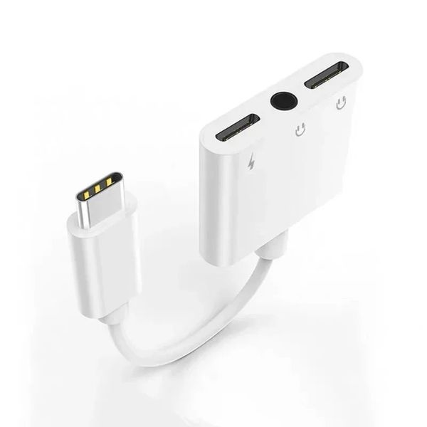 Une solution polyvalente pour la carte son de téléphone mobile trois en un adaptateur de carte son en direct et le casque de convertisseur de téléphone mobile no 1 adaptateur