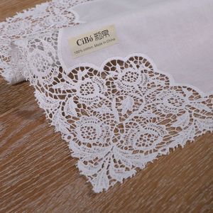 A007 White Premium Cotton en dentelle Colkerchiefs Crochet Hankies for Womenlades Gift de mariage 240401