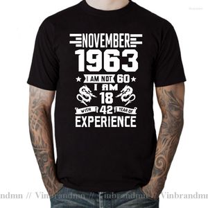 A115 T-shirts pour hommes J'ai 18 ans avec 42 ans d'expérience en 1963 novembre septembre octobre décembre janvier février mars avril mai juin juillet août 60e naissance