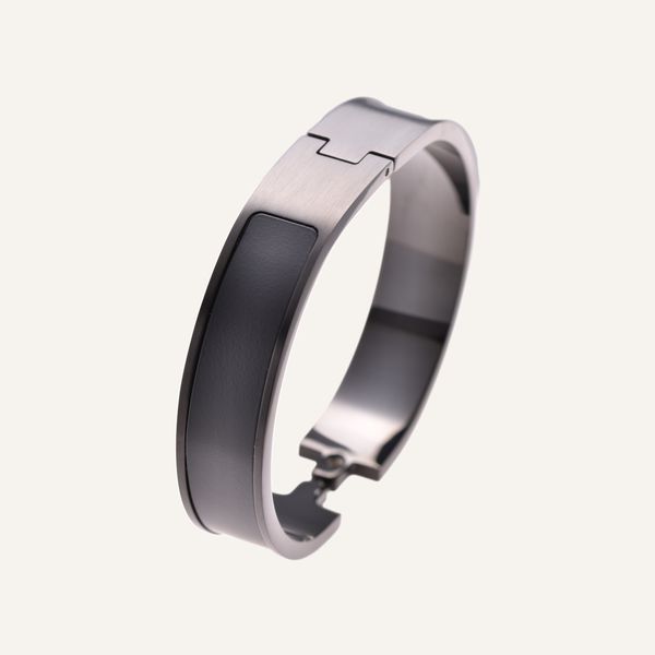 Brazalete A26h, pulsera negra para hombre, pulseras con letras, acero inoxidable, pareja de mujeres, brazaletes estéticos de oro y plata, diseños F