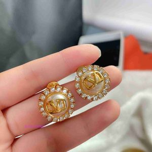 AA Valeno Top Luxury Designer Delated Earring French Style Full Diamond Round Round Orees Internet célébrité Tempérament polyvalent