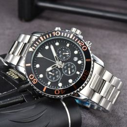 AAA 2023 Heren Tops horloge horloges Designer 43MM Automatische Quartz mode Klassieke stijl Roestvrij Staal Waterdichte saffier horloges