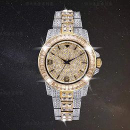 AAA CZ Bling Diamond Men's Watch Rôle 18K Gold plaqué glace Out Quartz ICED GESTES POUR MENS