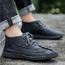 AAA+ Chaussures en cuir cousues à la main pour hommes Chaussures de randonnée légères et antidérapantes pour hommes Grande taille 47 48 Mocassins de conduite à enfiler 38-46