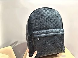 Mochila de alta calidad AAA para mujer, bolso pequeño personalizado de tendencia cruzada con letras de cuero suave de PU en relieve, moda de viaje, 2024