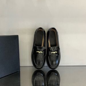 AAA Designer sneakers sneaker originele kwaliteit black metal buckle wit student loafers dames casual schoenen formele zwarte klassieke vriendin cadeau vrouw loafers