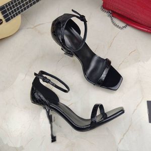 5-5 SLL Sandales pour femmes Designer Mode Luxe Cuir Chaussures de mariage à talons hauts Noir Or 10Cm Taille 35-40 2023