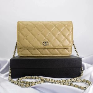 AAA Portefeuilles Enveloppe d'embrayage Maquillage Sac à bagages en peau d'agneau Femmes CC Hommes Fourre-tout Sac de toilette Cross Body Stuff Sacs Hobo Sac à main Designer Sacs à rabat à bandoulière Caviar Lady