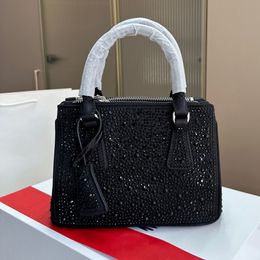 AAAAA 2024 NUEVA Fashion Tote Designer Handbag Trend Women Saddle Messenger PU Cuero Vintage Purso High Texture Magno Bag 01