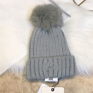 AAAAA Designer chapeaux tricotés de luxe en laine d'hiver Capes de bonnet chaud pour hommes et femmes chapeau ajusté Cachemire Casual Skull Cap