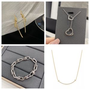 Pulsera clásica superior Pendientes más vendidos para mujer Día de la madre de la hija Graduación Cumpleaños Brazalete Pulsera Joyería para damas Regalo de amor