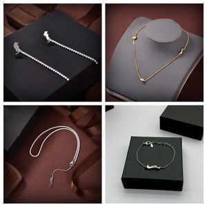 Última moda Venta caliente Collar Diseñadores Pulsera Collares de cadena Delicado corte de circonio Pulsera Joyería Regalos para amante Novia Esposa Mamá Hermana