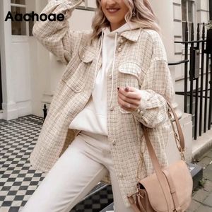 Aachoae Femmes Plaid Manteau élégant Manteau d'extérieur Poche Perle Décorer Lady Vintage Manteau Batwing Manches Lâche Bureau Veste Femme 210413