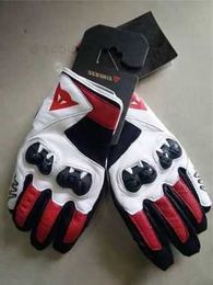 Gants Aagv Saison d'été haut de gamme Gants d'équitation en fibre de carbone Agv Cuir de course de moto robuste Anti-chute imperméable et confortable Vk4j