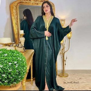 Abaya Dubaï Turquie Musulman Hijab Robe Vêtements Ethniques Islam Robes Africaines pour Femmes Kaftan Robe Femme Longue Musulman De Mode Kabyle 265