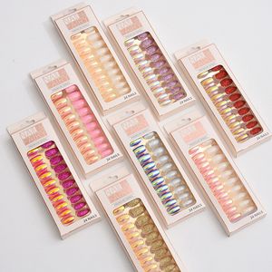 Korte amandelnagels set van 24 pc's druk op glitter nep vingernagels gestreepte volledige hoes laser kleur valse nagels