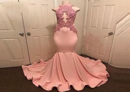 Abiye Peachpink Mermaid Vate de graduación Halter Cuello sin mangas Rente de Soiree Party Dress Lace Appliques Long Prom Vestido 2018 Formal D4331902