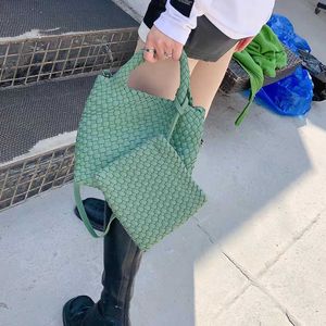 Abottegas Vneta Jodie Mini Teen Intrecciato Designer Tote Bags Bolso de mujer Tejido de paja Moda Spring Woven Bag Oblique Straddle Bag Design