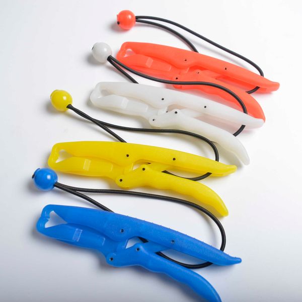Support de lèvre de poisson en plastique ABS, pince à lèvre flottante, contrôleur, pince d'équipement de pêche, pince de pêche lumineuse en plein air