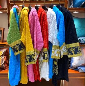 Absorbant et respirant Womens Home Robes Col Châle Coton Doux Moelleux Designer Marque De Luxe Vintage Peignoir Pyjama Unisexe Amoureux Robe De Chambre