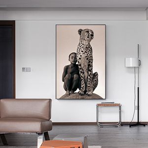 Samenvatting Black Kid en Leopard Home Decor Canvas schilderen Moderne afdrukposters Wall Art Pictures Cuadros Living Room Home Decor