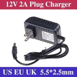 Freeshipping tablet PC-opladers AC 100V-240V tot DC 12V 2A 5,5 mm x 2,5 mm plug converter Wandlader Voedingsvoorziening Adapter EU US UK-pluggen MQ50