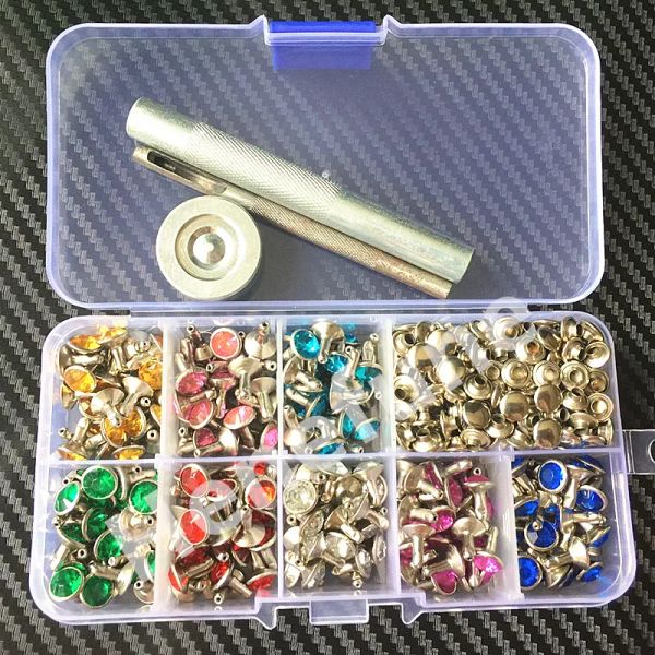 Accessoires 240 pièces 8 couleurs Punk diamant pointes Rivets/clous en strass décor Rivets pour cuir/ceinture/sac à main Rivet double face bricolage + outils