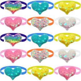 Accessoires 50/100 pièces saint valentin petit chien chat noeud papillon collier coeur Style Bling noeud papillon chien arcs accessoires fournitures de toilettage pour chat pour animaux de compagnie