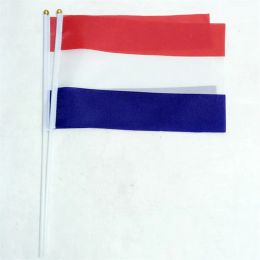 Accessoires offre spéciale 50 pcs le petit drapeau des pays-bas 14*21 CM drapeau main drapeau national avec poteau remise drapeau drapeau néerlandais