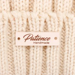 accessoires étiquettes en cuir, étiquettes en cuir personnalisées, étiquettes de tricot pour les chapeaux, étiquettes de tricot, étiquettes de crochet, pour les cadeaux de travail manuel (PB3202)