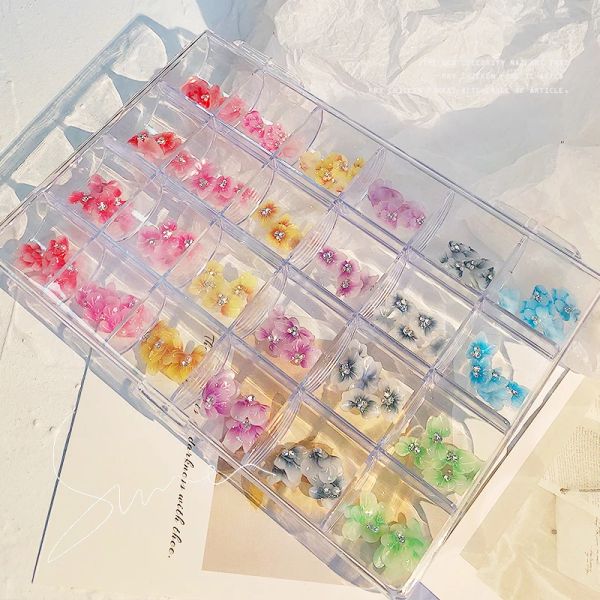 Accessoires Charme à ongles 120pcs Charmes à ongles de fleur pour ongles acryliques Charmes à ongles 3D avec des fleurs Perles, accessoires de décoration nail art