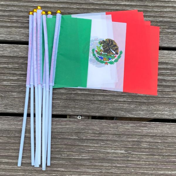 Accesorios xvggdg 14 * 21 cm Banderas onduladas a mano de México 100 unids/bolsa con varilla de plástico Bandera de México